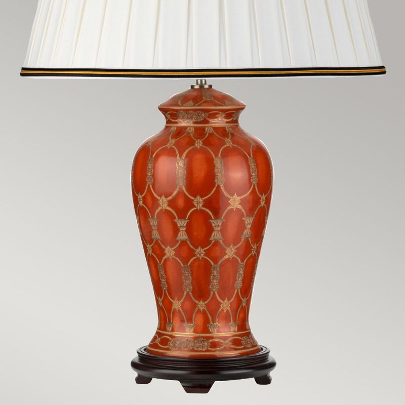 Datai - Bordlampe m/kremfarget lampeskjerm