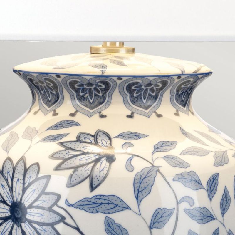 Ying - Bordlampe m/skjerm