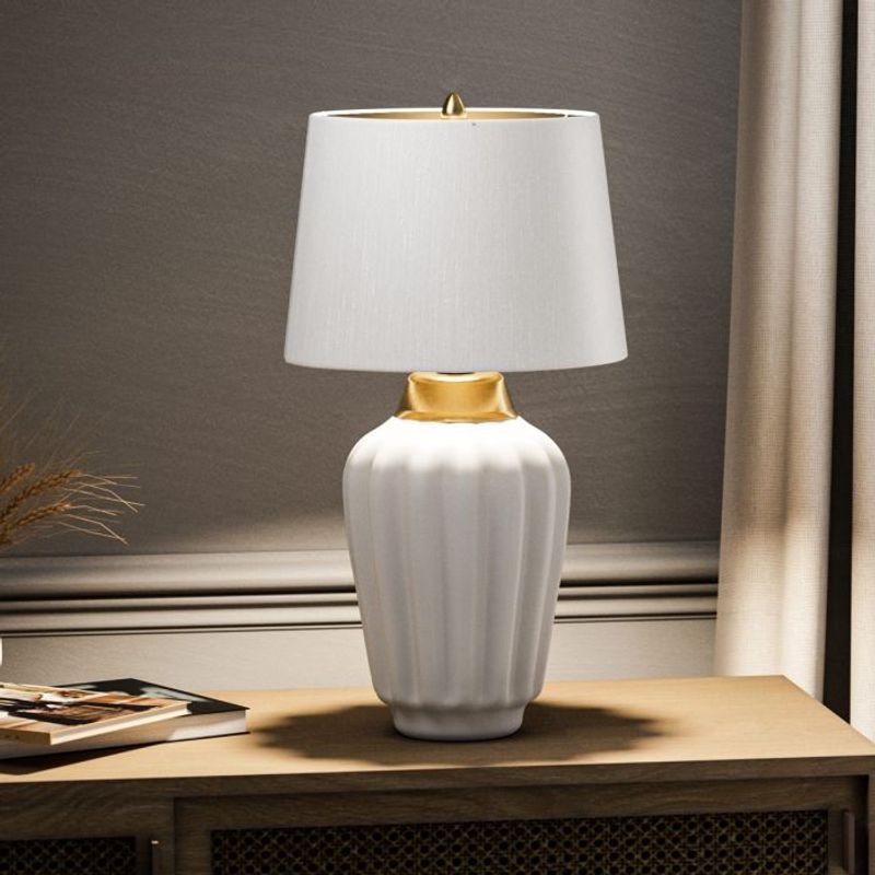 Bexley - Bordlampe m/skjerm